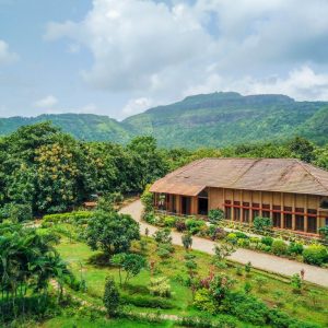 green-buildings-at-govardhan-ecovillage-1